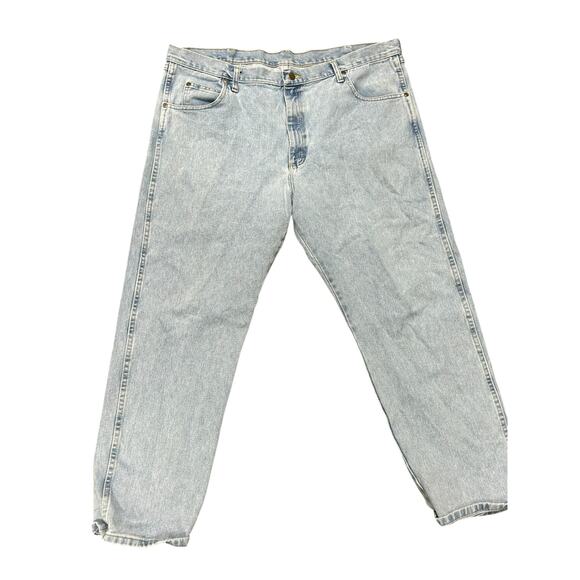 Wrangler‎ 35001 Men’s Jeans 42x30 Light Wash Classic Fit Straight Leg Denim USA - Picture 1 of 5